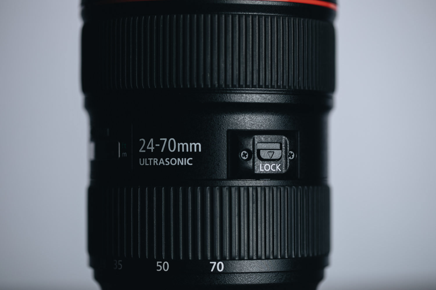 EF24 70mm F2 8L II USM 243A5085